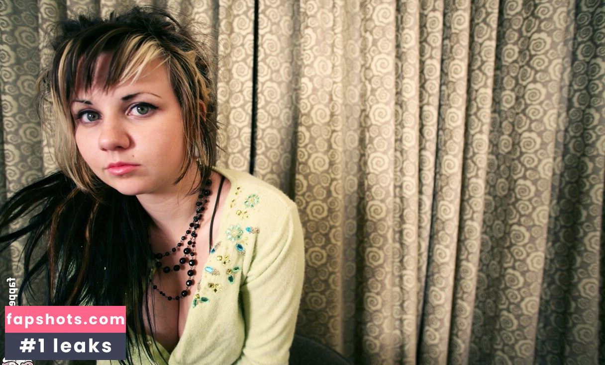 Quinne gallery photo #7