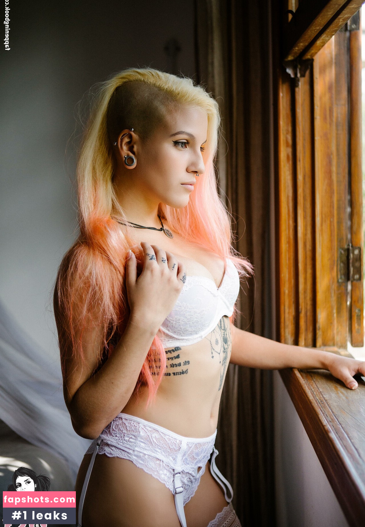 Qween Goddess gallery photo #53