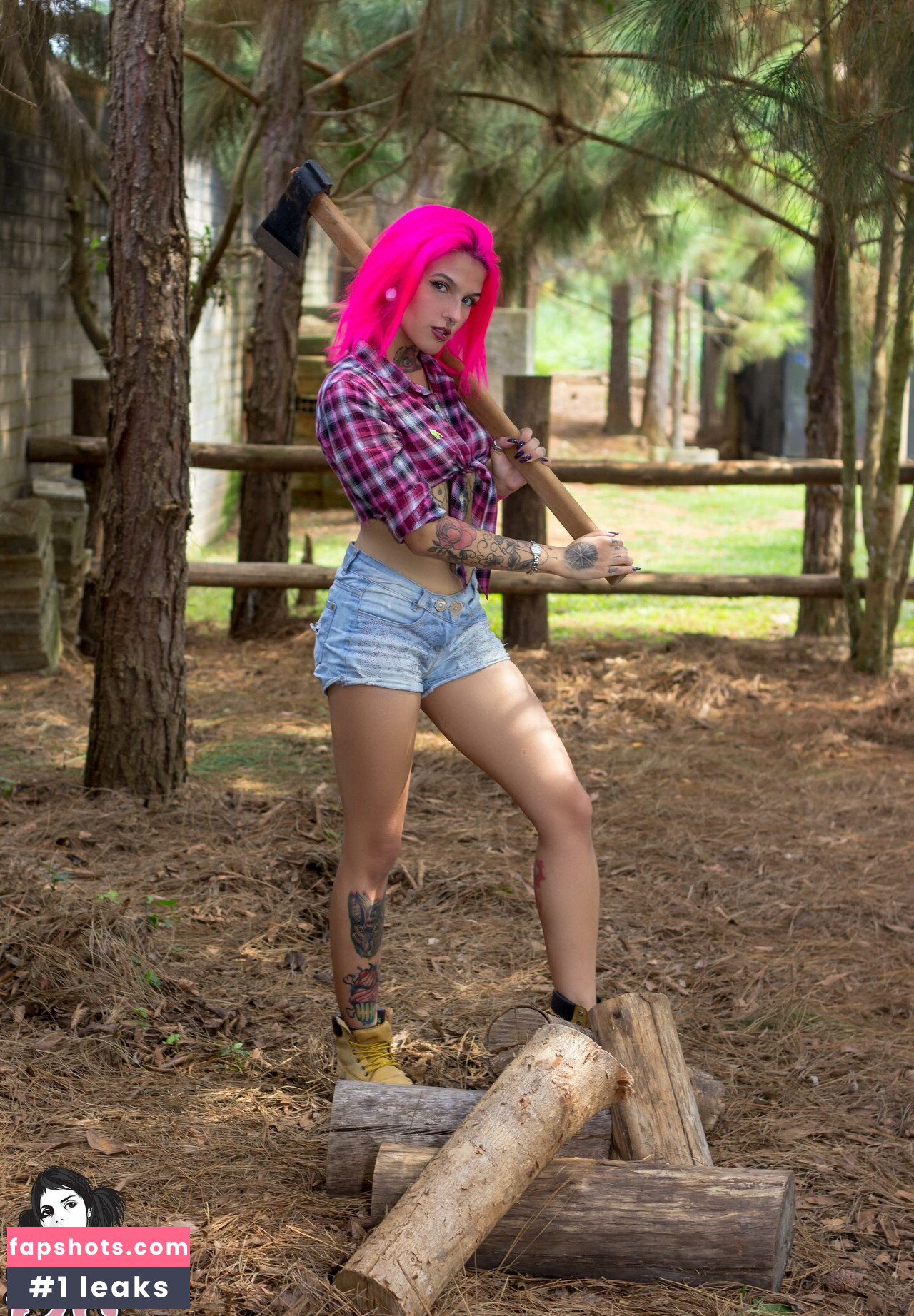 Qween Goddess gallery photo #7