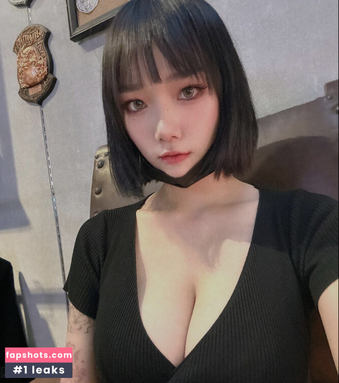 r.1.1111 Nahé úniky fotek pouze od fanoušků #3 - Fapshots