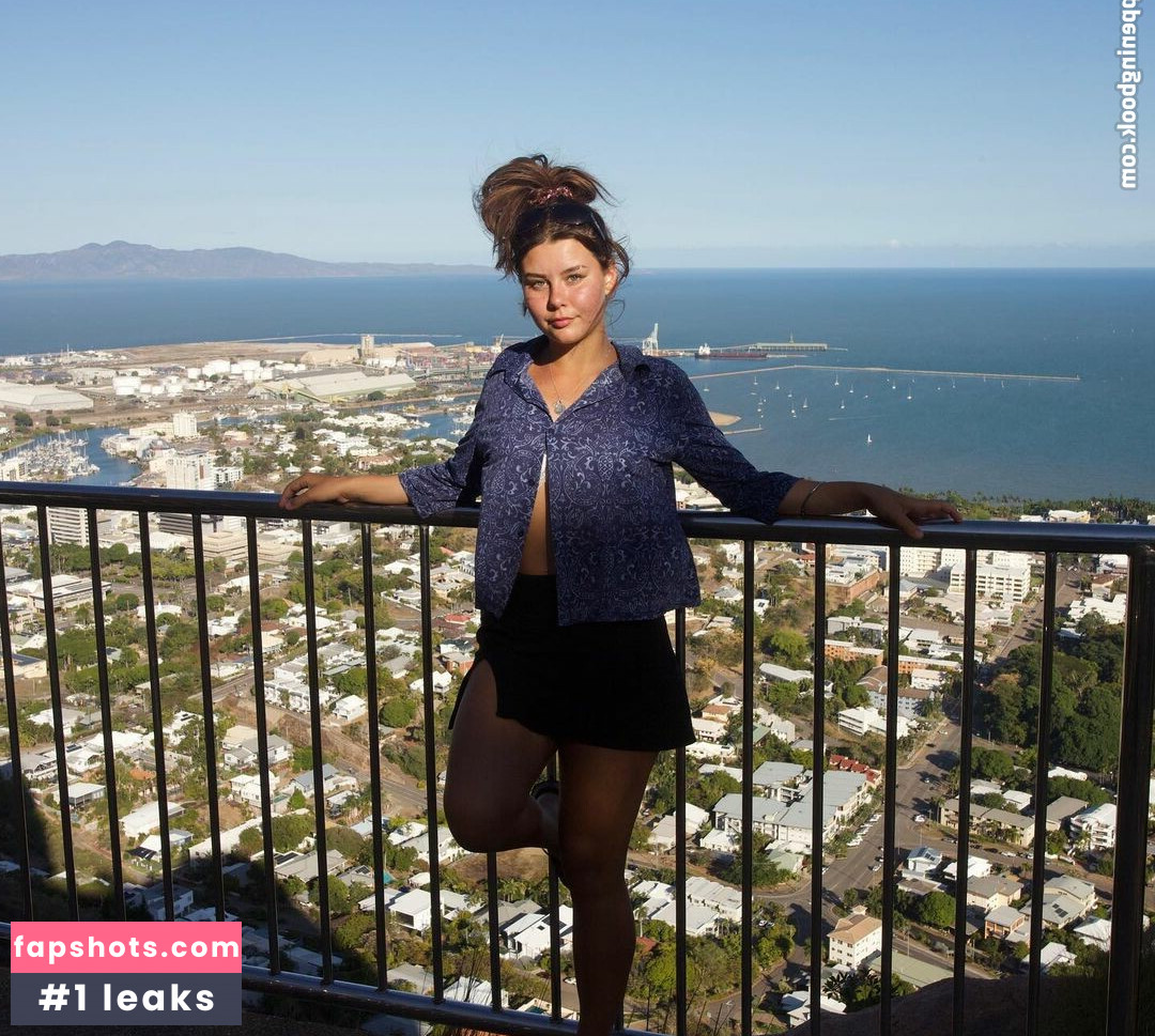 Raaniii gallery photo #69