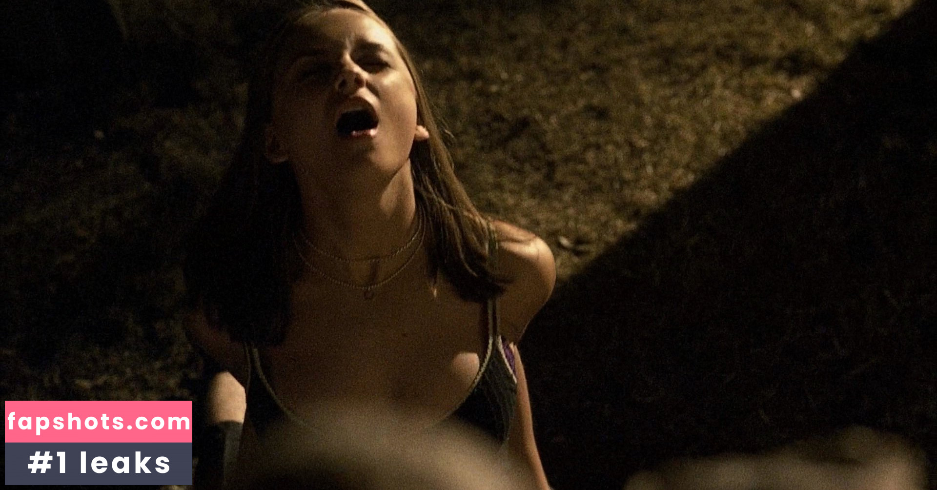 Rachael Leigh Cook gallery photo #21