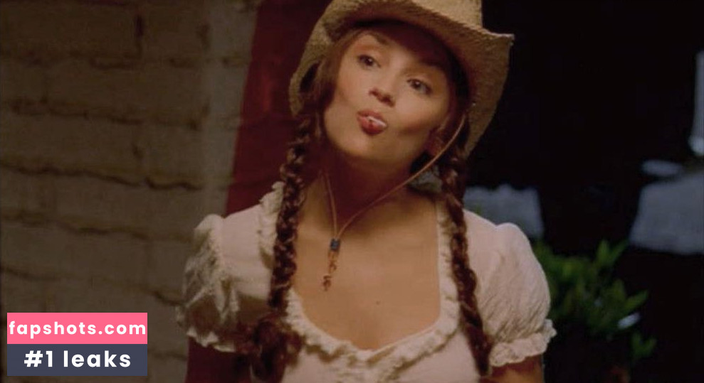 Rachael Leigh Cook gallery photo #27