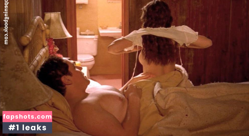 Rachael Leigh Cook gallery photo #29