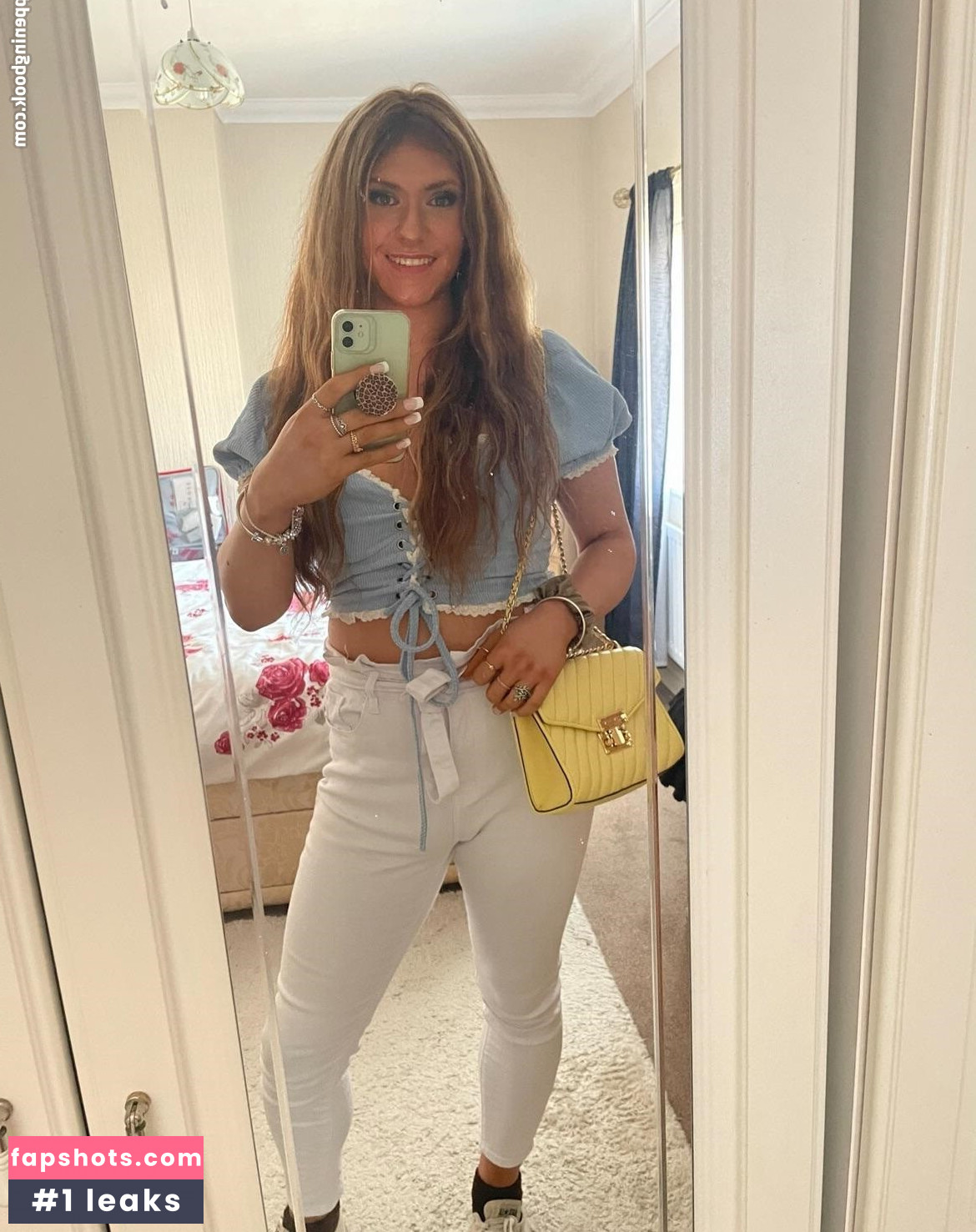 Rachael Rae gallery photo #7