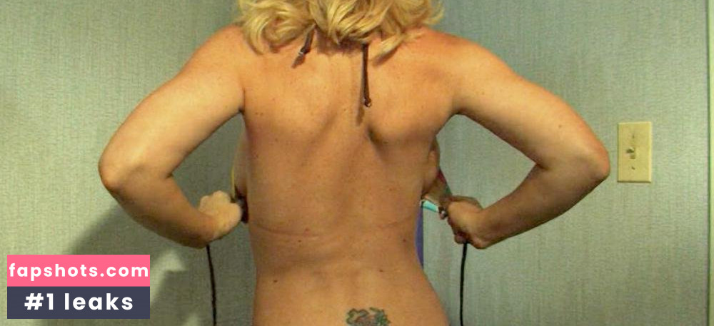 Rachael Robbins gallery photo #23