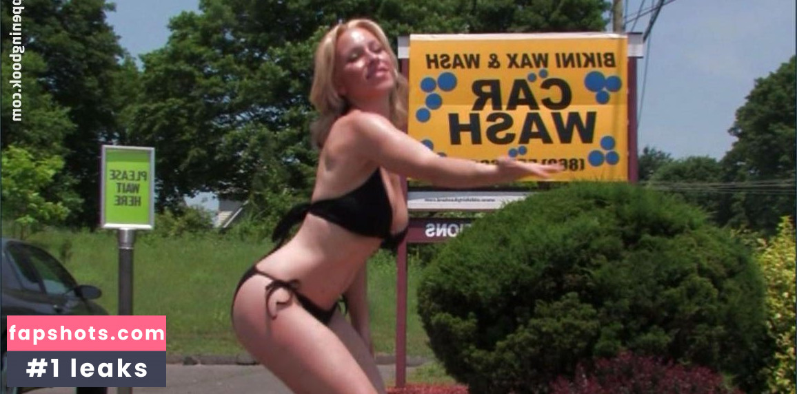 Rachael Robbins gallery photo #27