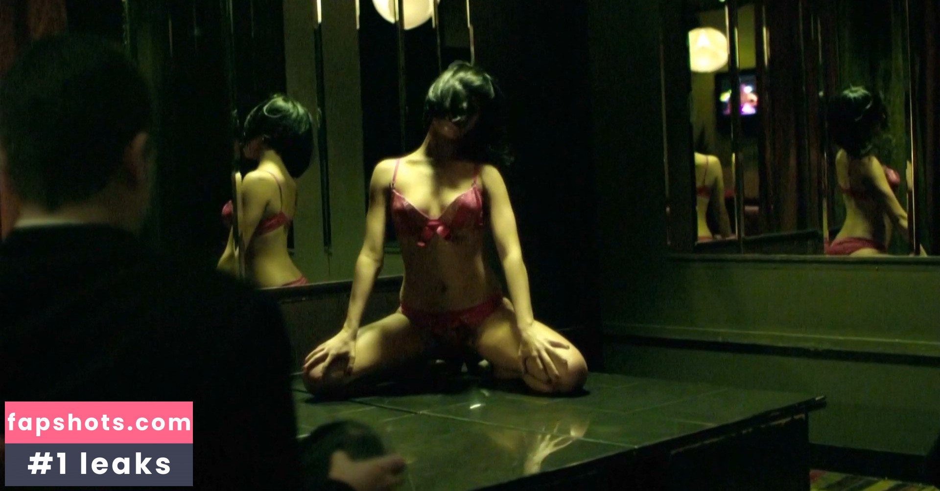 Rachael Taylor gallery photo #15