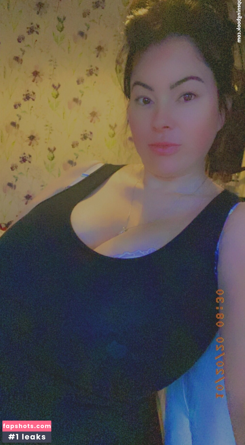 Rachel Aldana gallery photo #16