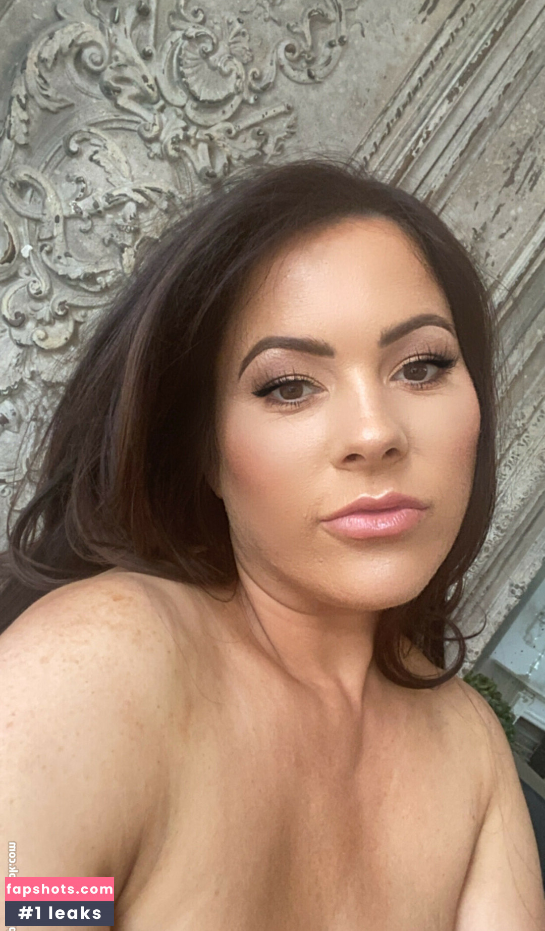 Rachel Aldana gallery photo #26