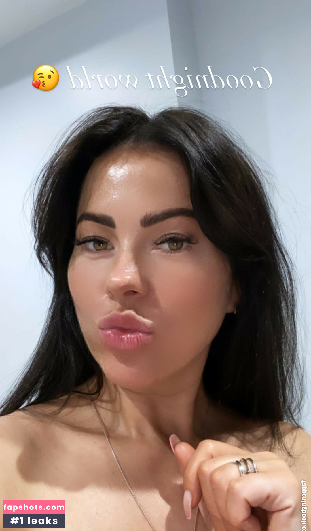 Rachel Aldana gallery photo #27