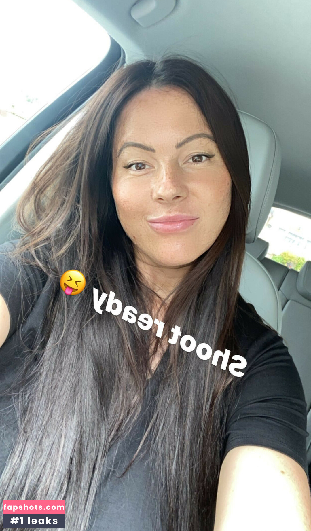 Rachel Aldana gallery photo #31