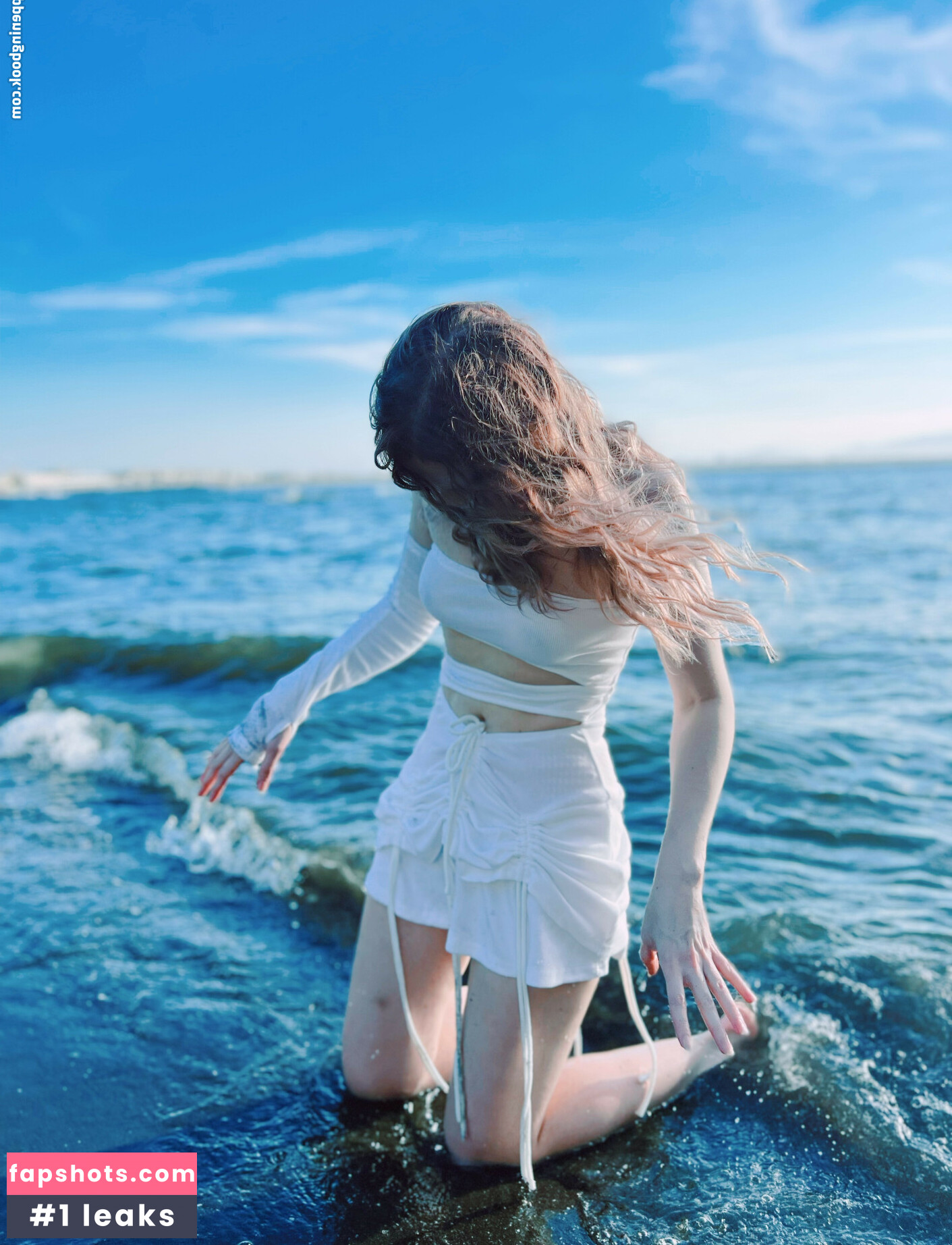 Rachel Blossom gallery photo #13