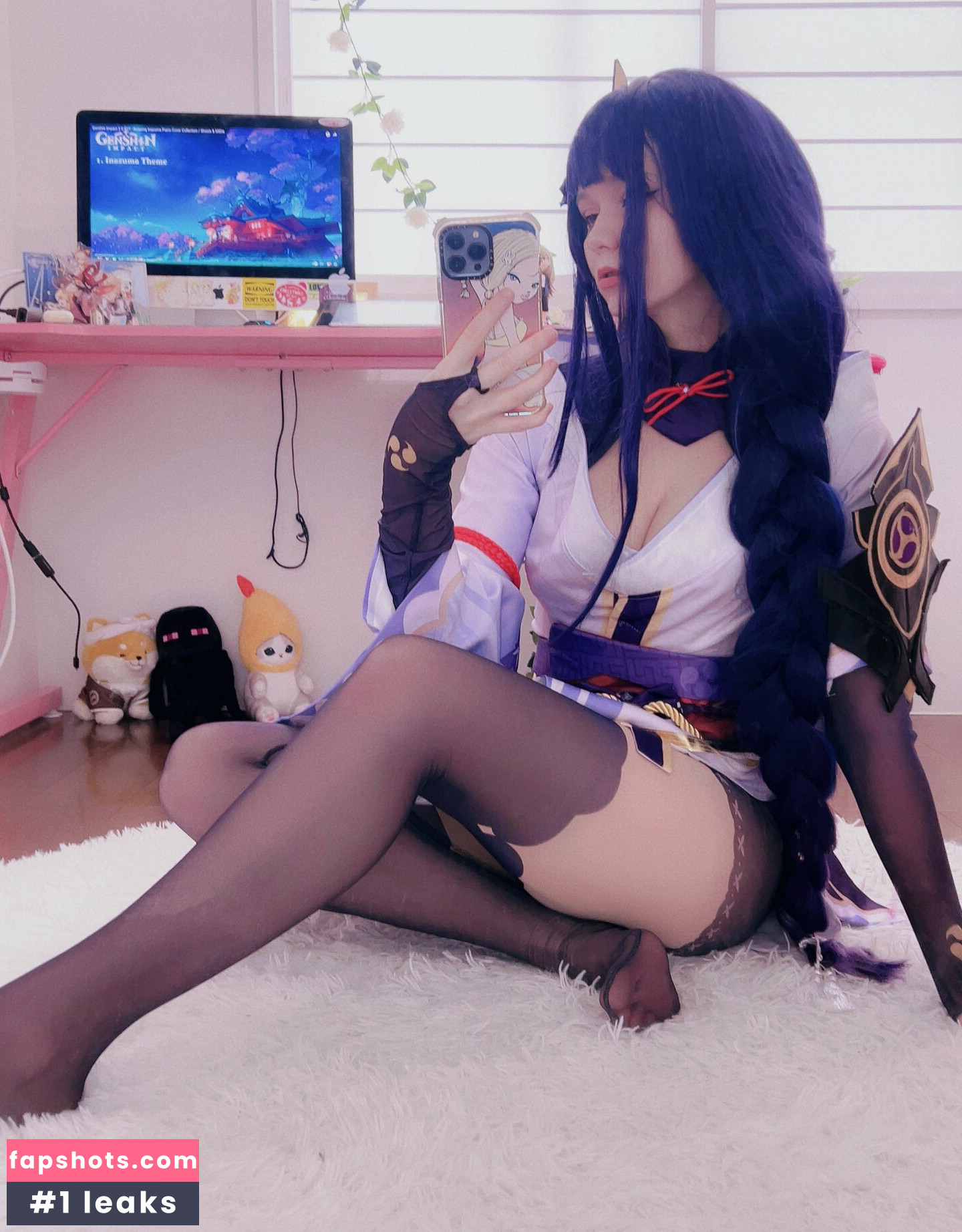 Rachel Blossom gallery photo #23