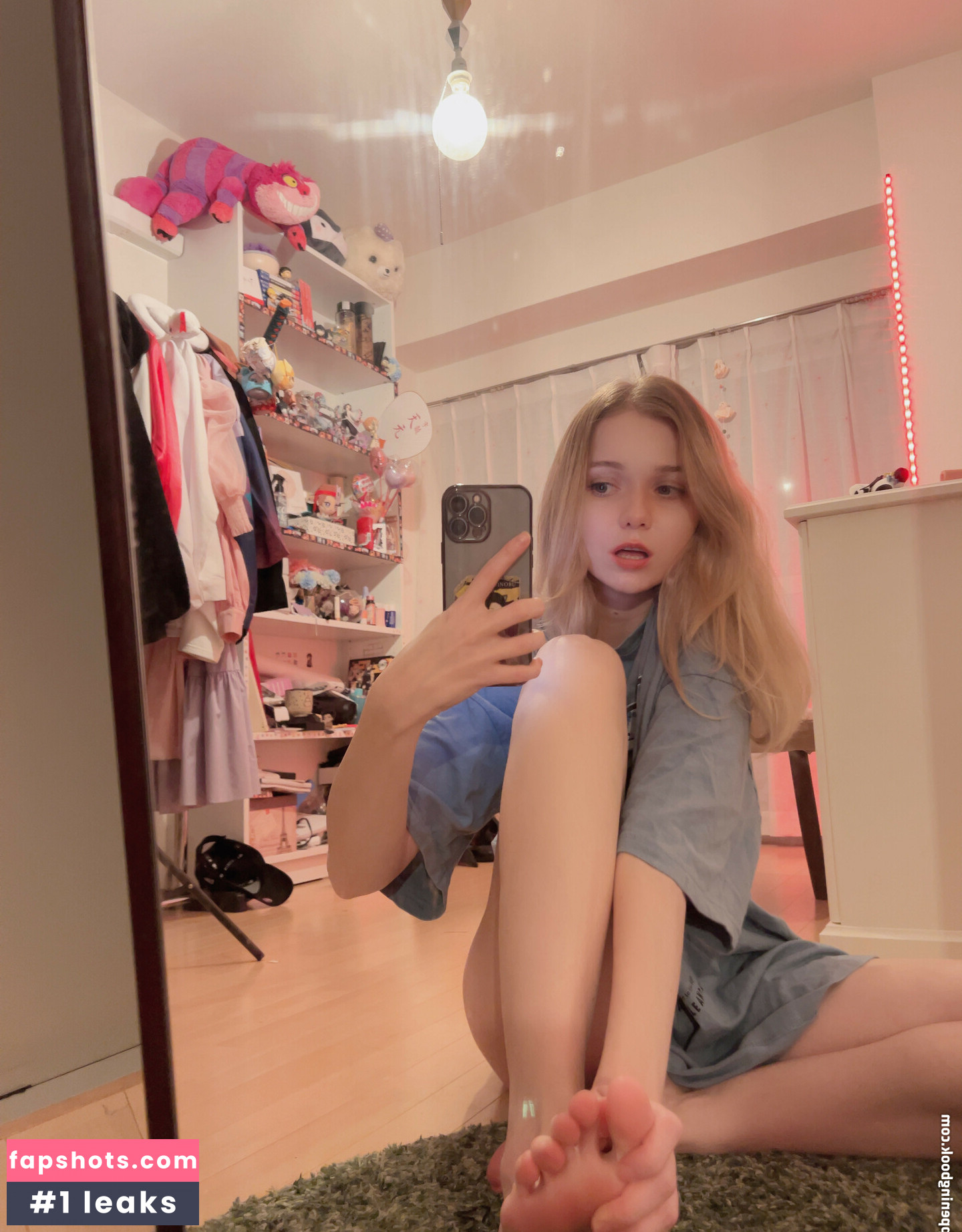 Rachel Blossom gallery photo #31