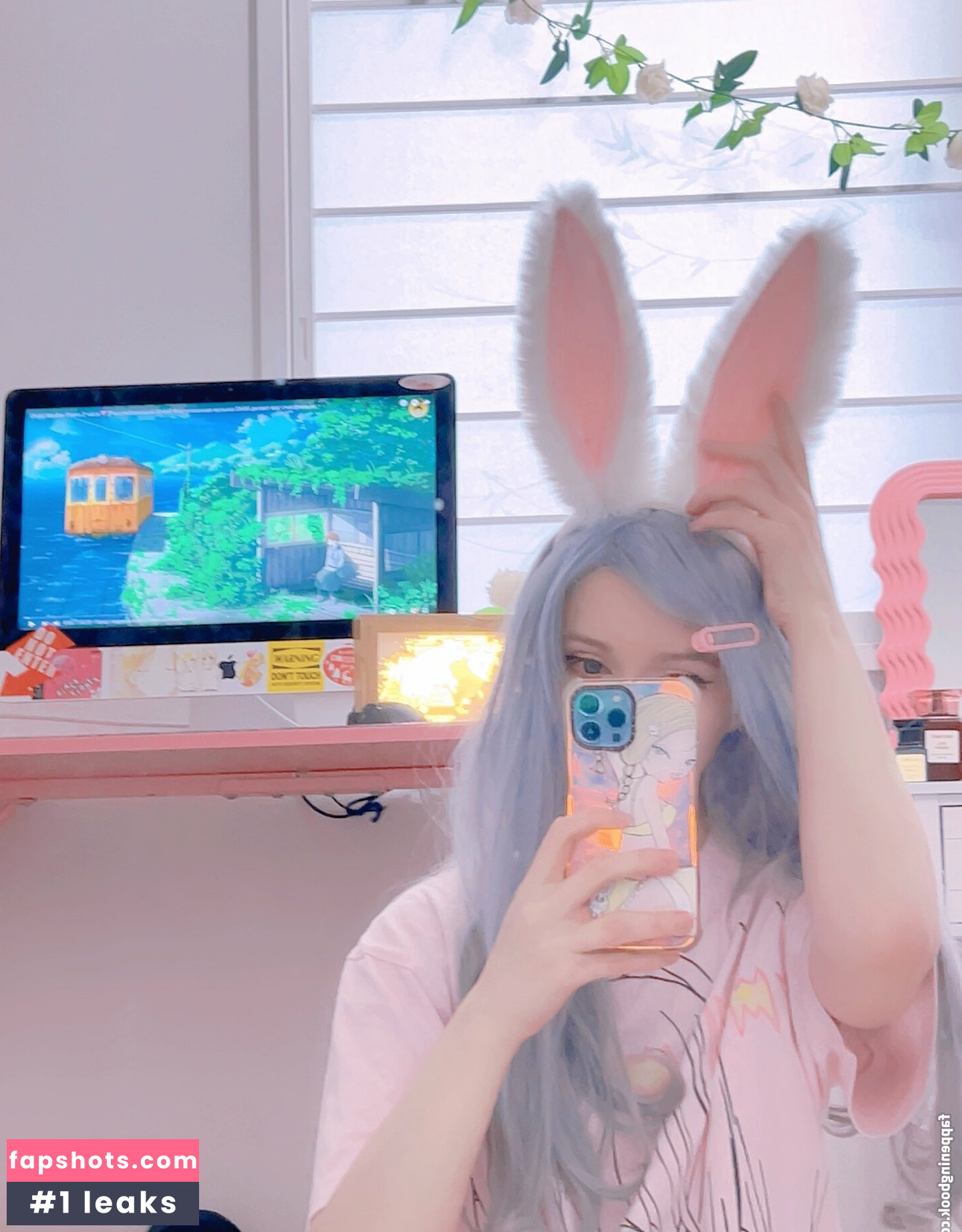 Rachel Blossom gallery photo #34