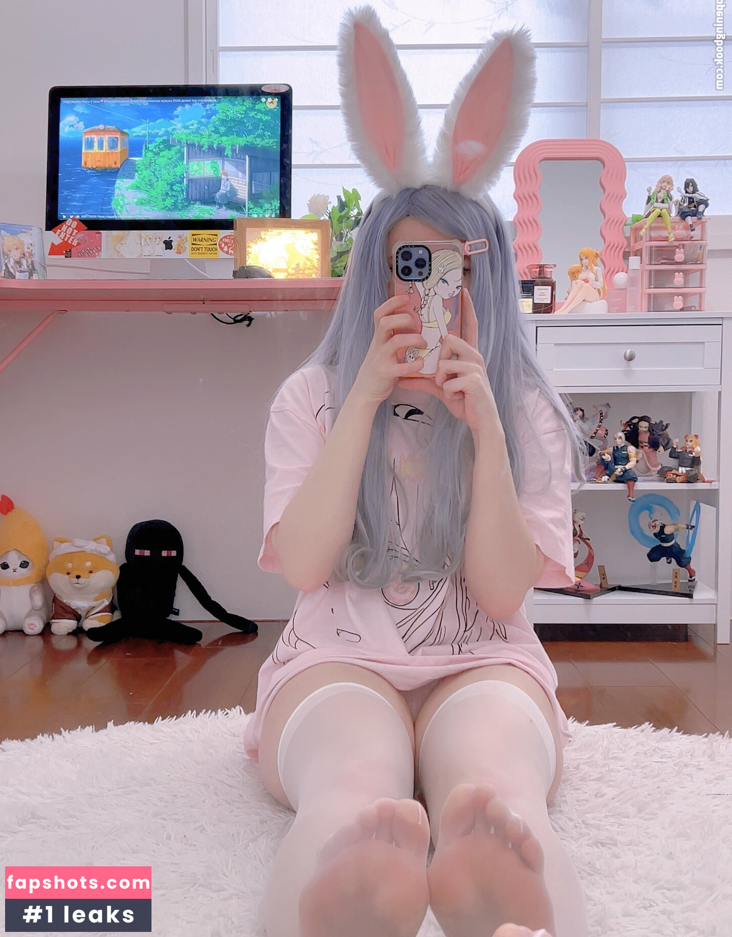 Rachel Blossom gallery photo #36