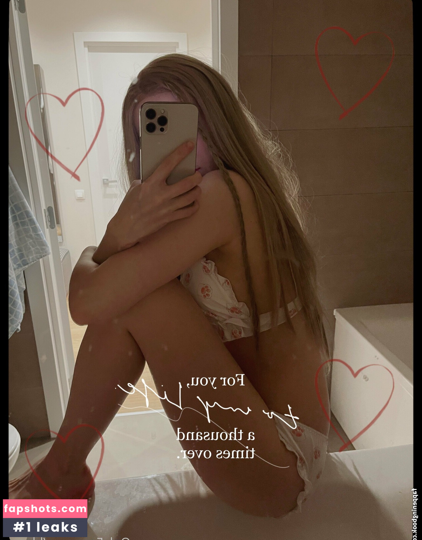 Rachel Blossom gallery photo #37