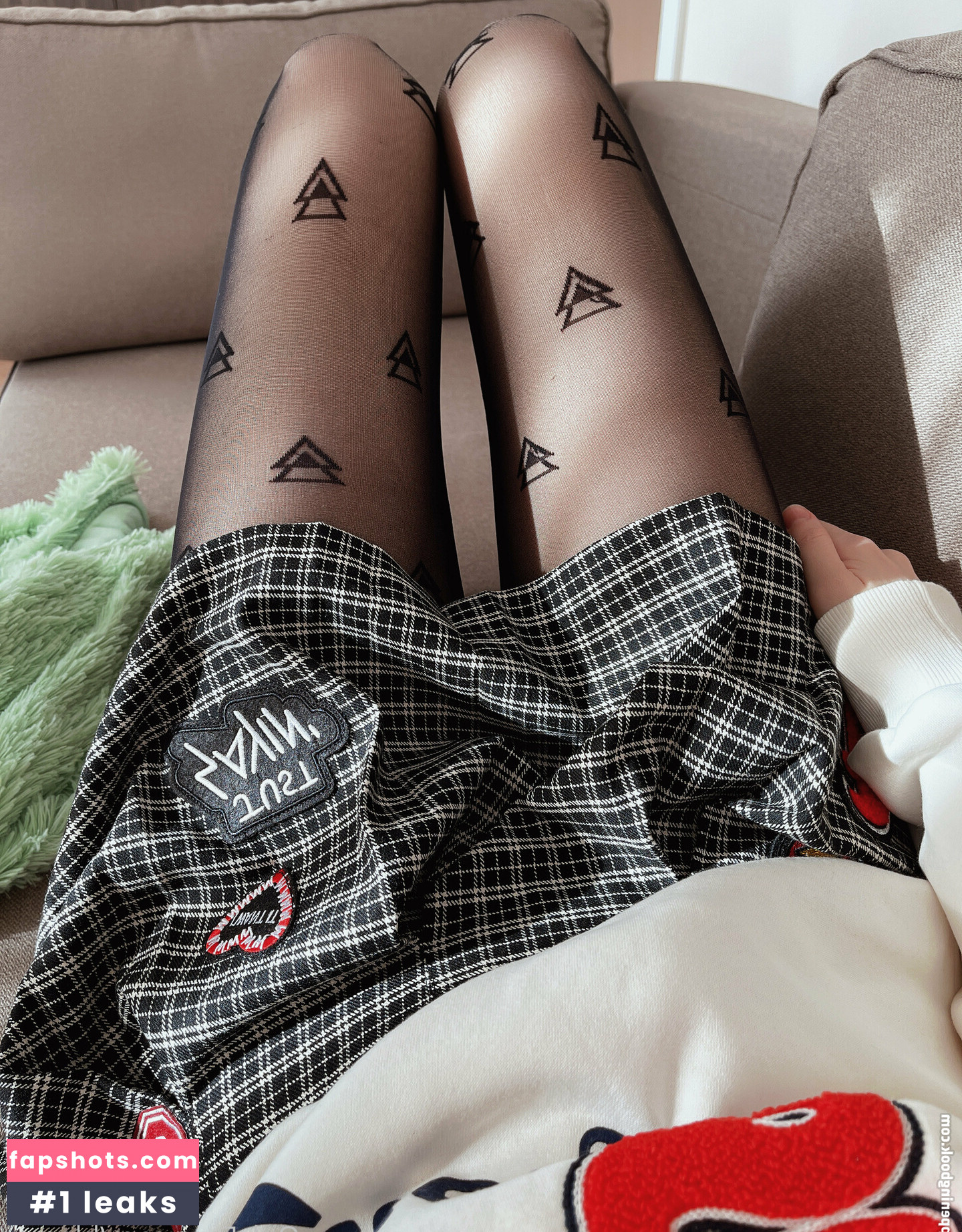 Rachel Blossom gallery photo #43