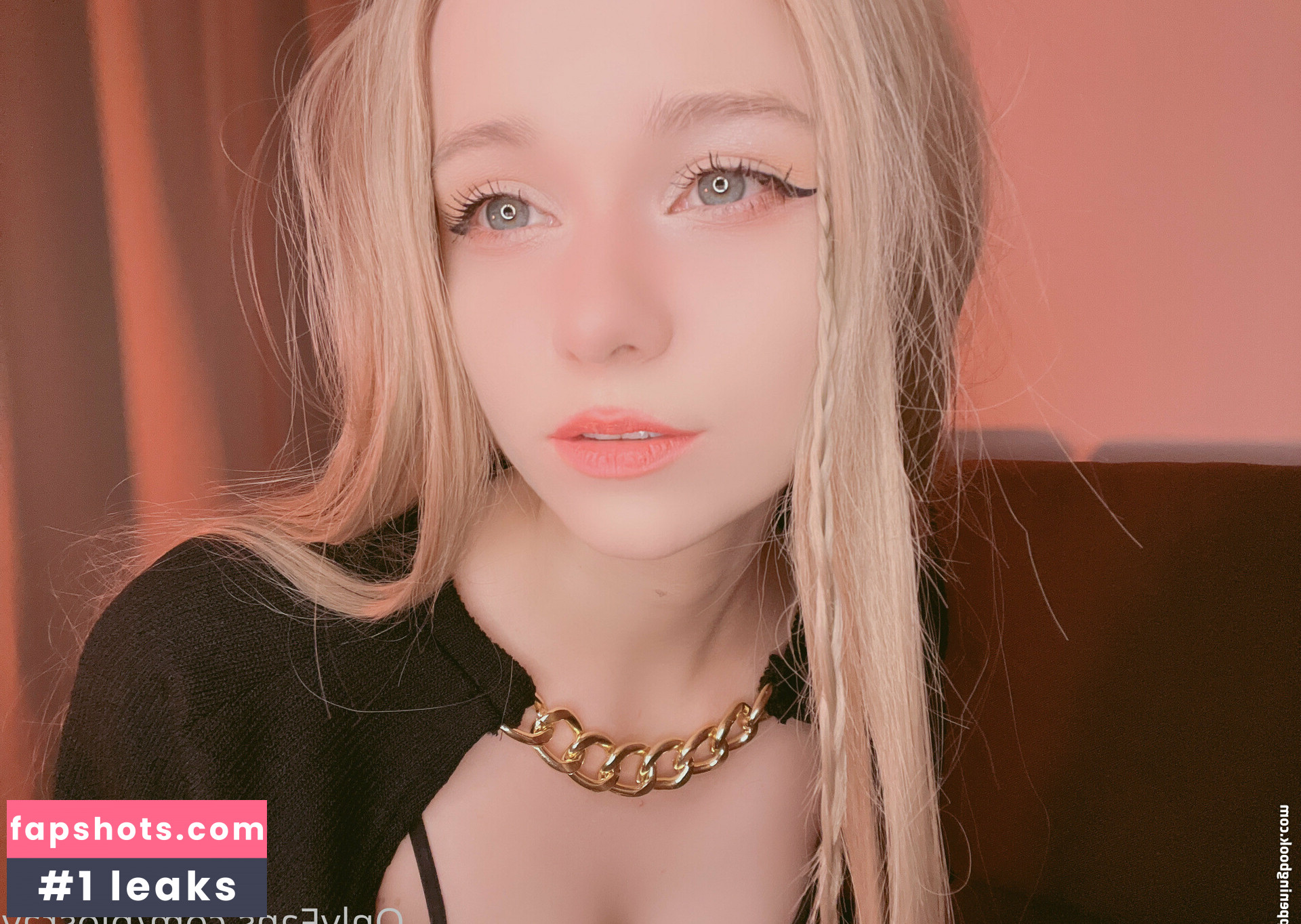 Rachel Blossom gallery photo #45