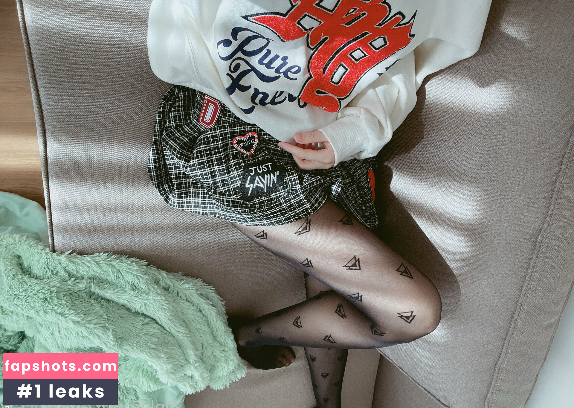 Rachel Blossom gallery photo #50