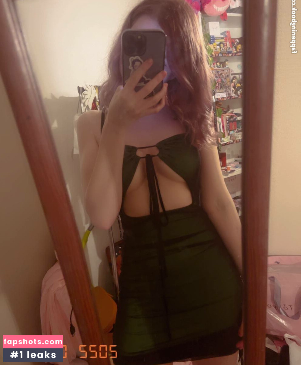 Rachel Blossom gallery photo #7