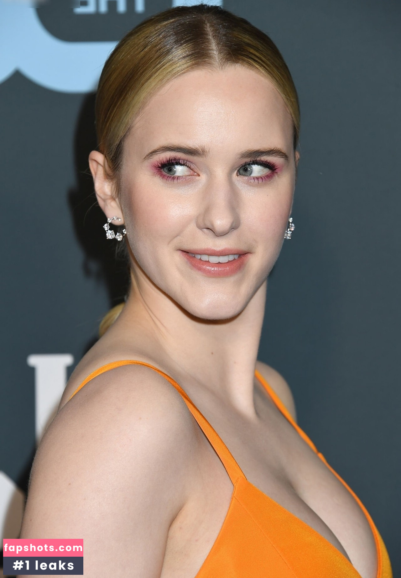 Rachel Brosnahan gallery photo #196