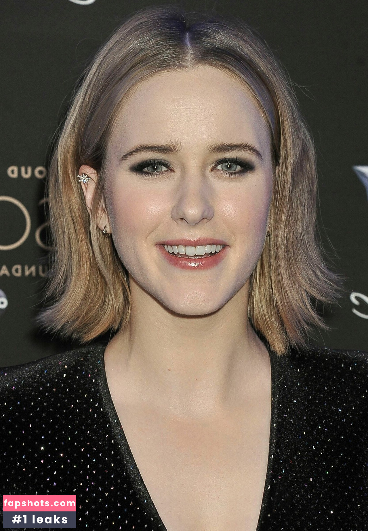 Rachel Brosnahan gallery photo #226