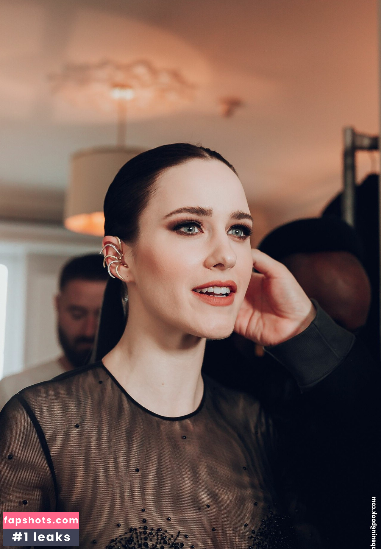 Rachel Brosnahan gallery photo #258