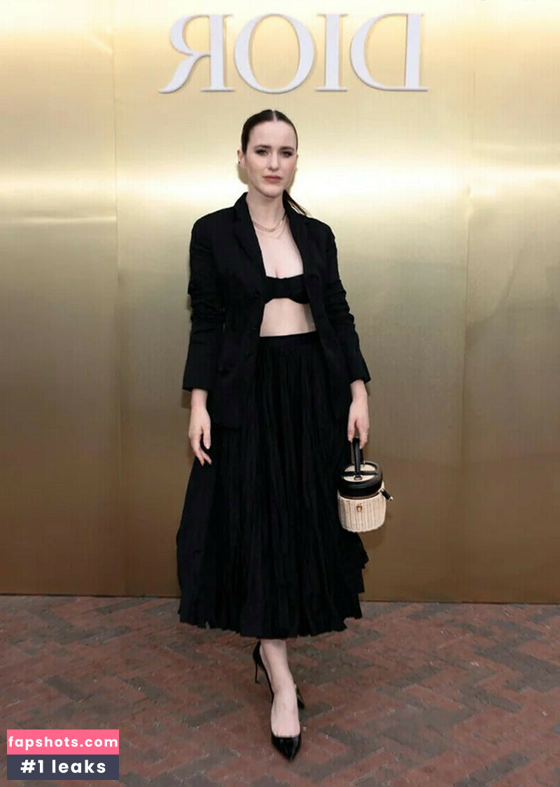 Rachel Brosnahan gallery photo #262