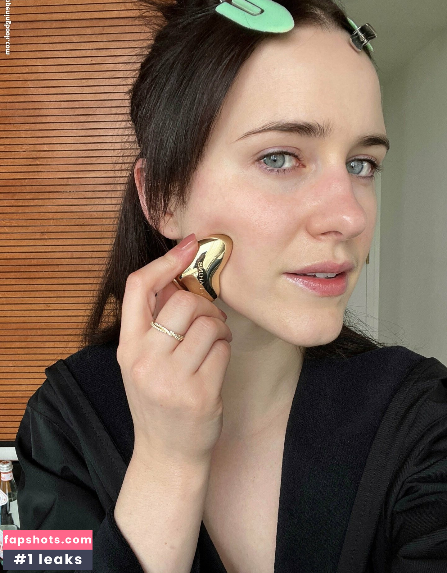 Rachel Brosnahan gallery photo #272