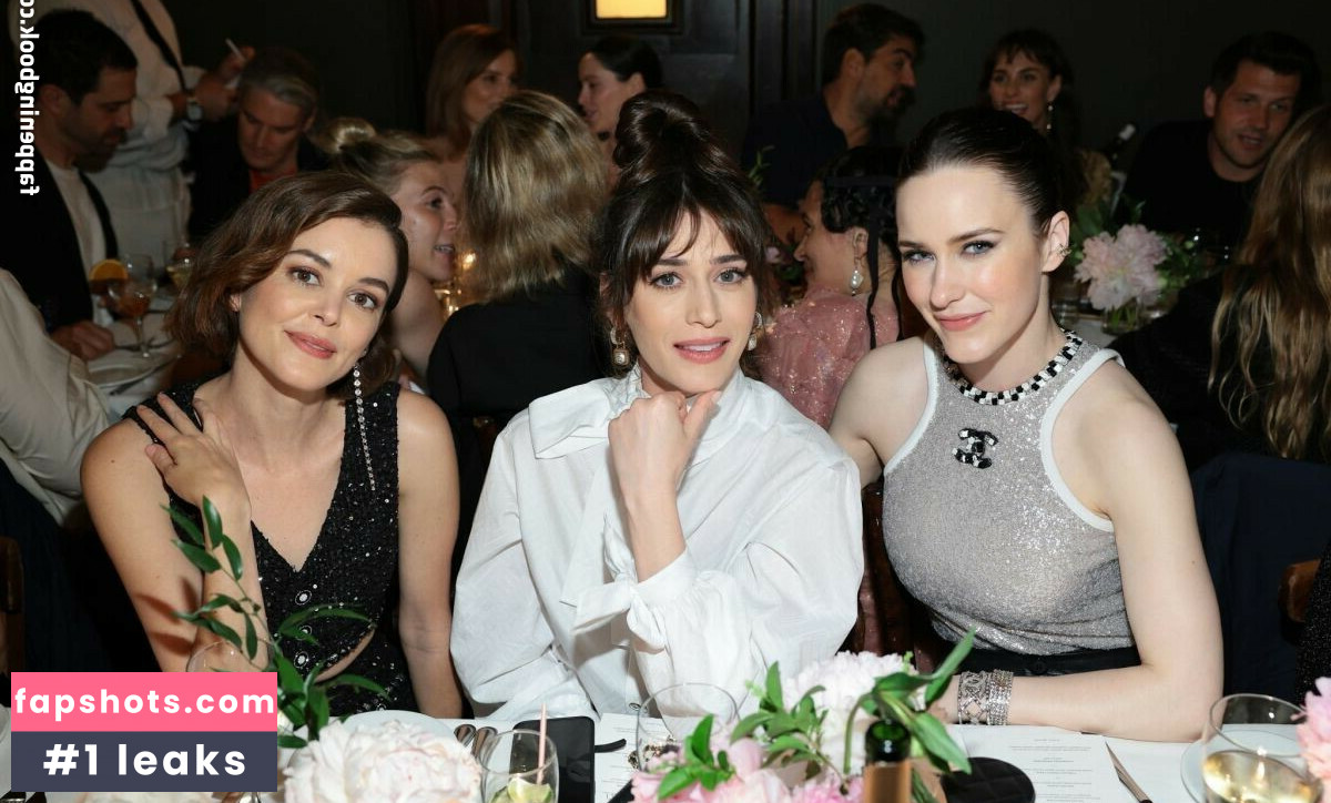 Rachel Brosnahan gallery photo #286