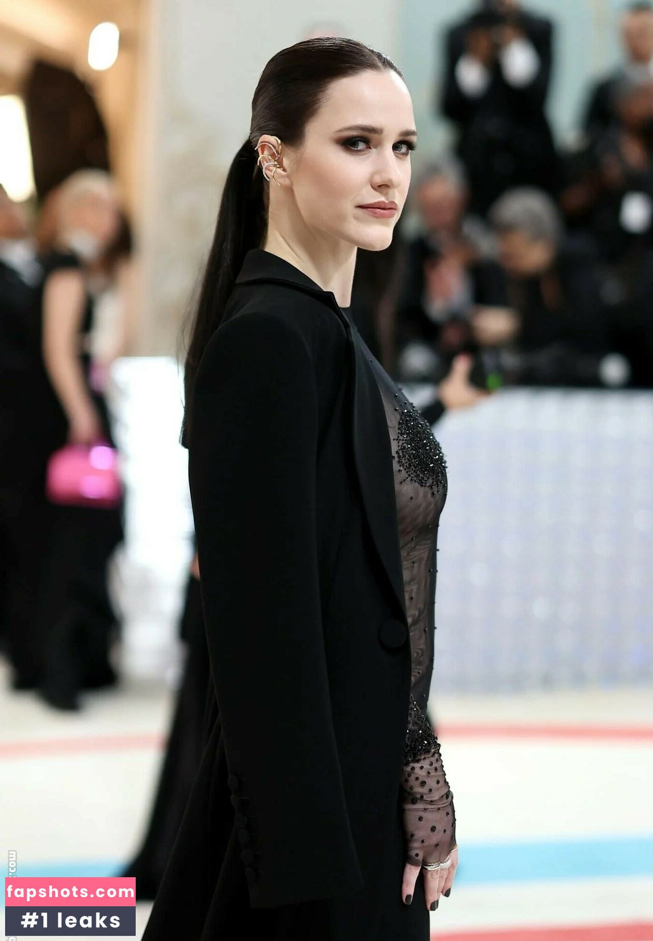 Rachel Brosnahan gallery photo #300
