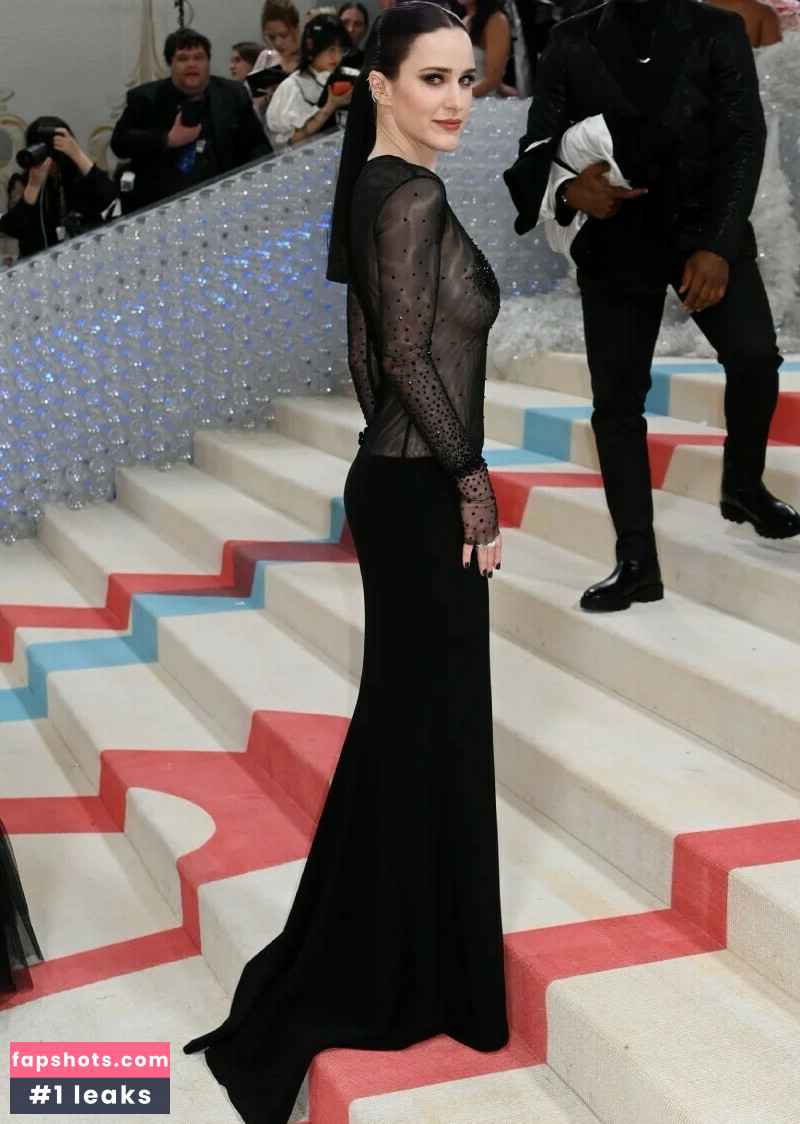 Rachel Brosnahan gallery photo #304