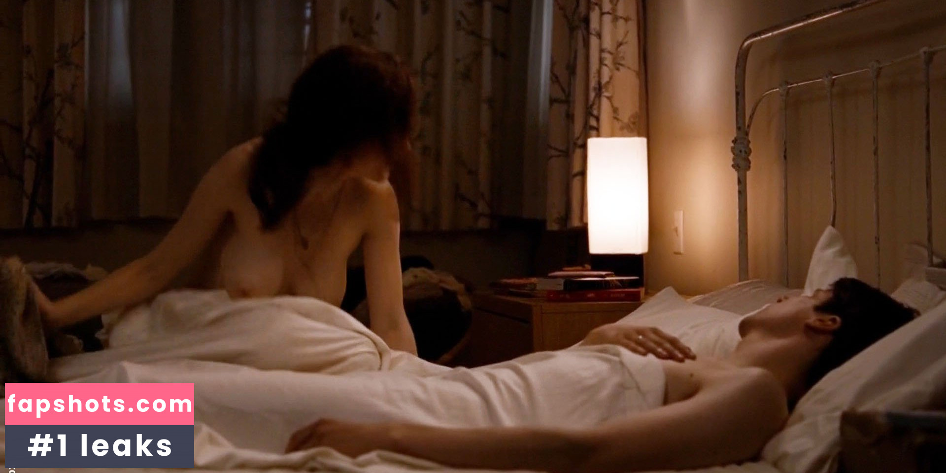 Rachel Brosnahan gallery photo #445