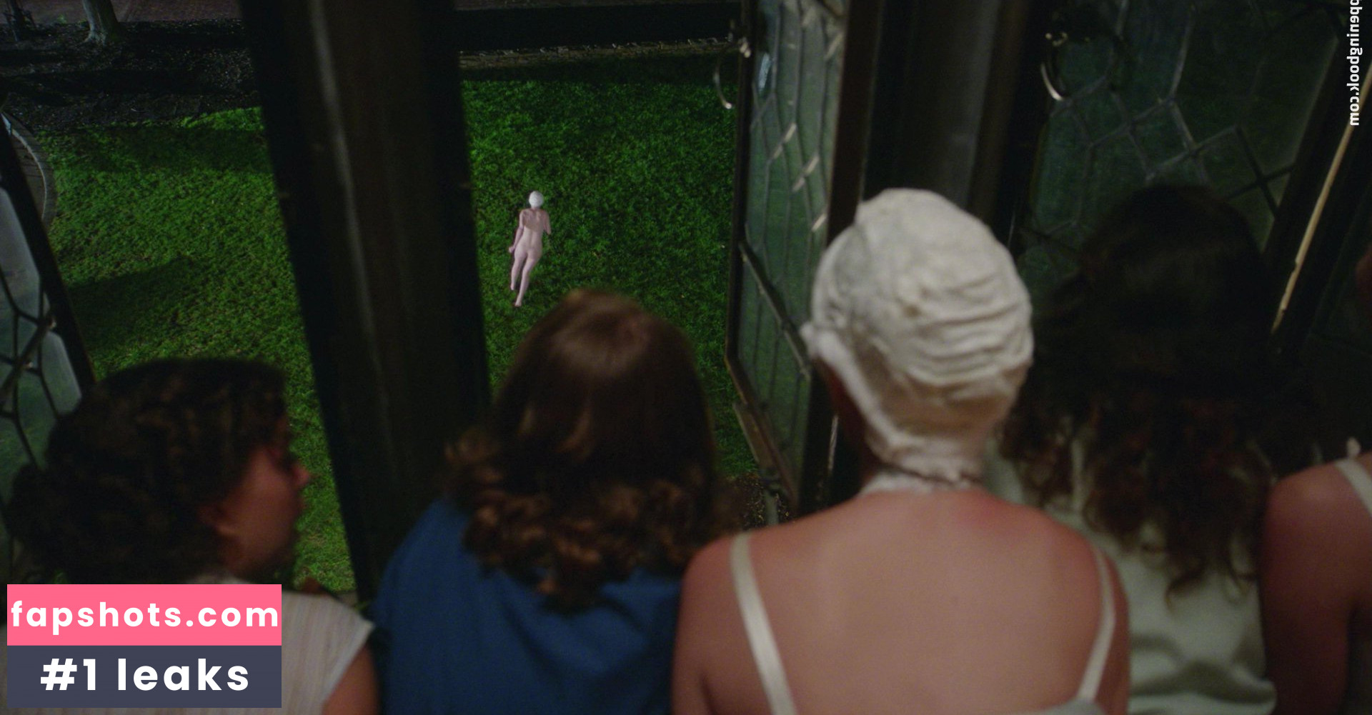 Rachel Brosnahan gallery photo #452