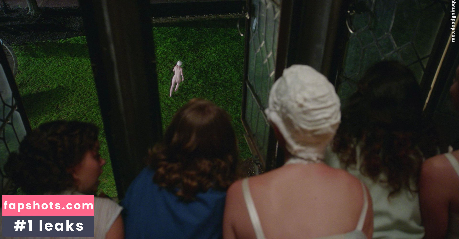 Rachel Brosnahan gallery photo #454