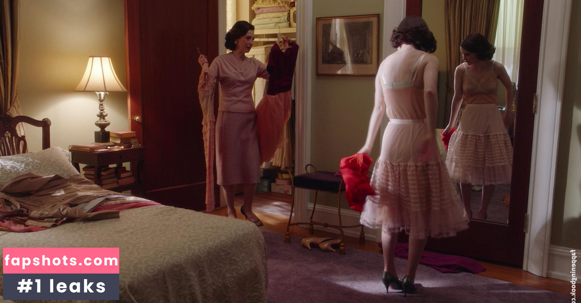 Rachel Brosnahan gallery photo #468