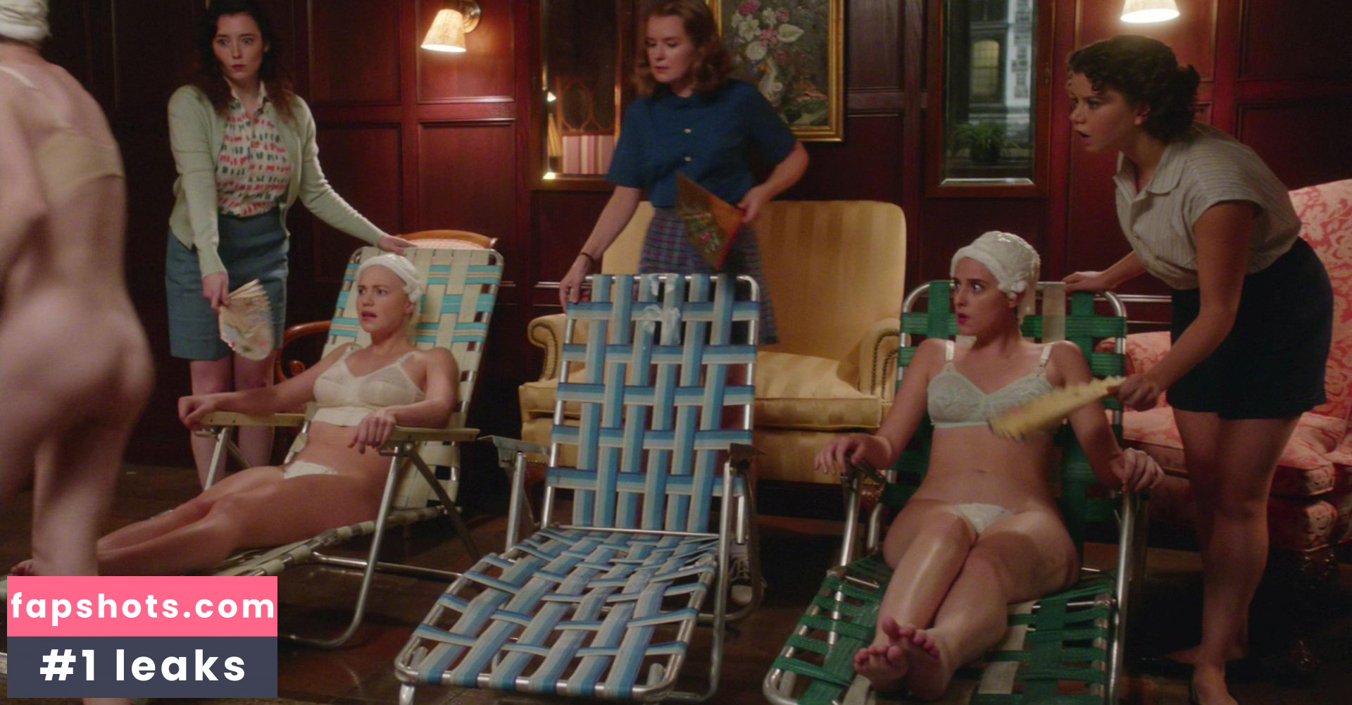 Rachel Brosnahan gallery photo #472