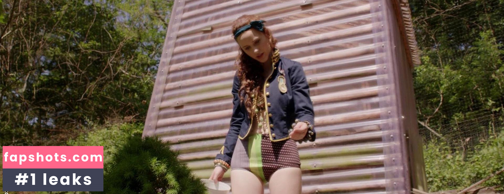 Rachel Brosnahan gallery photo #495