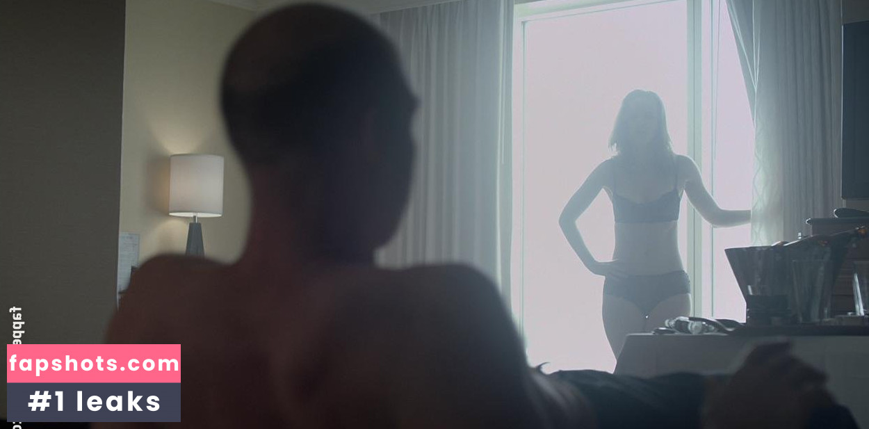 Rachel Brosnahan gallery photo #505