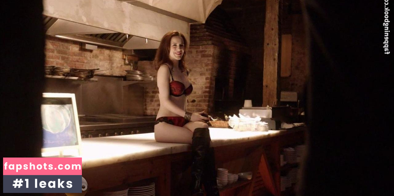 Rachel Brosnahan gallery photo #519