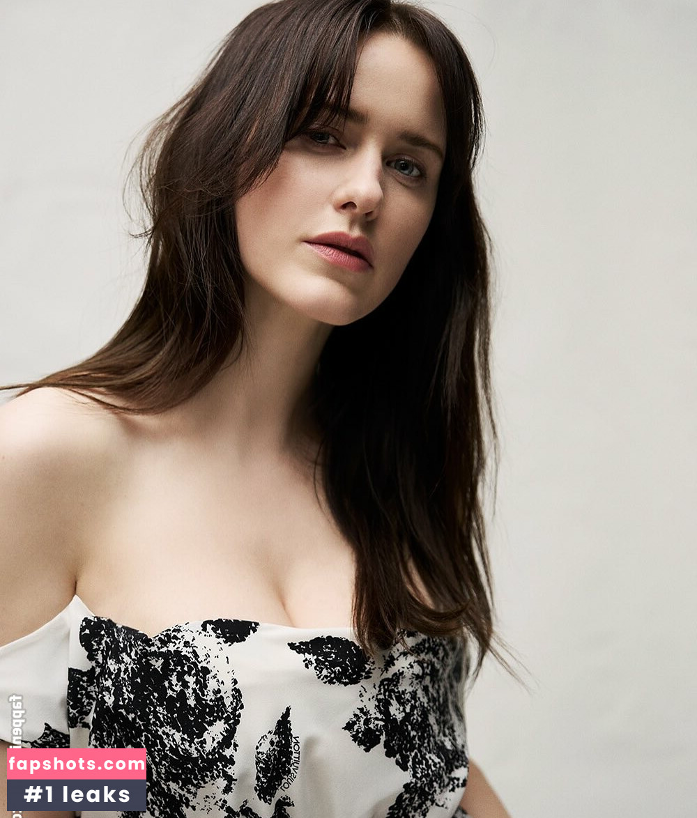 Rachel Brosnahan gallery photo #64