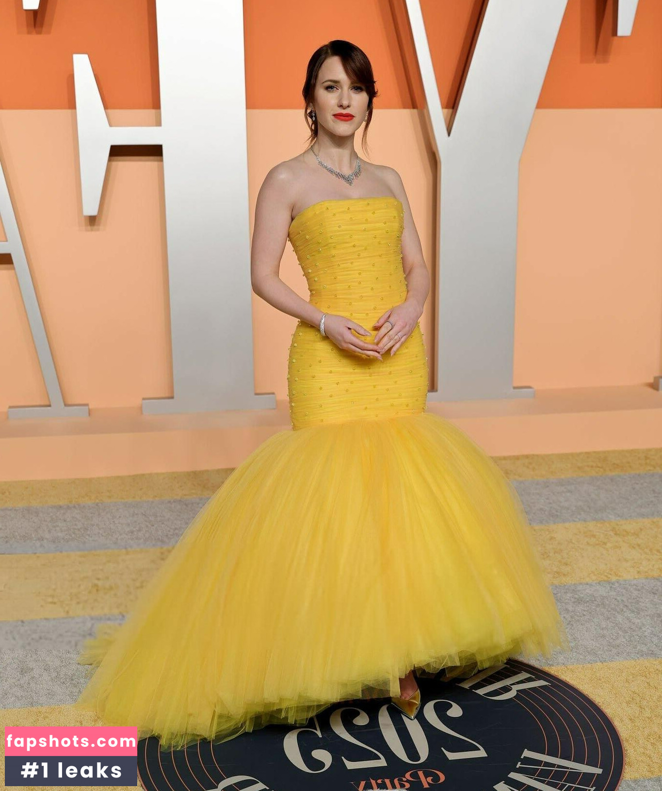 Rachel Brosnahan gallery photo #92