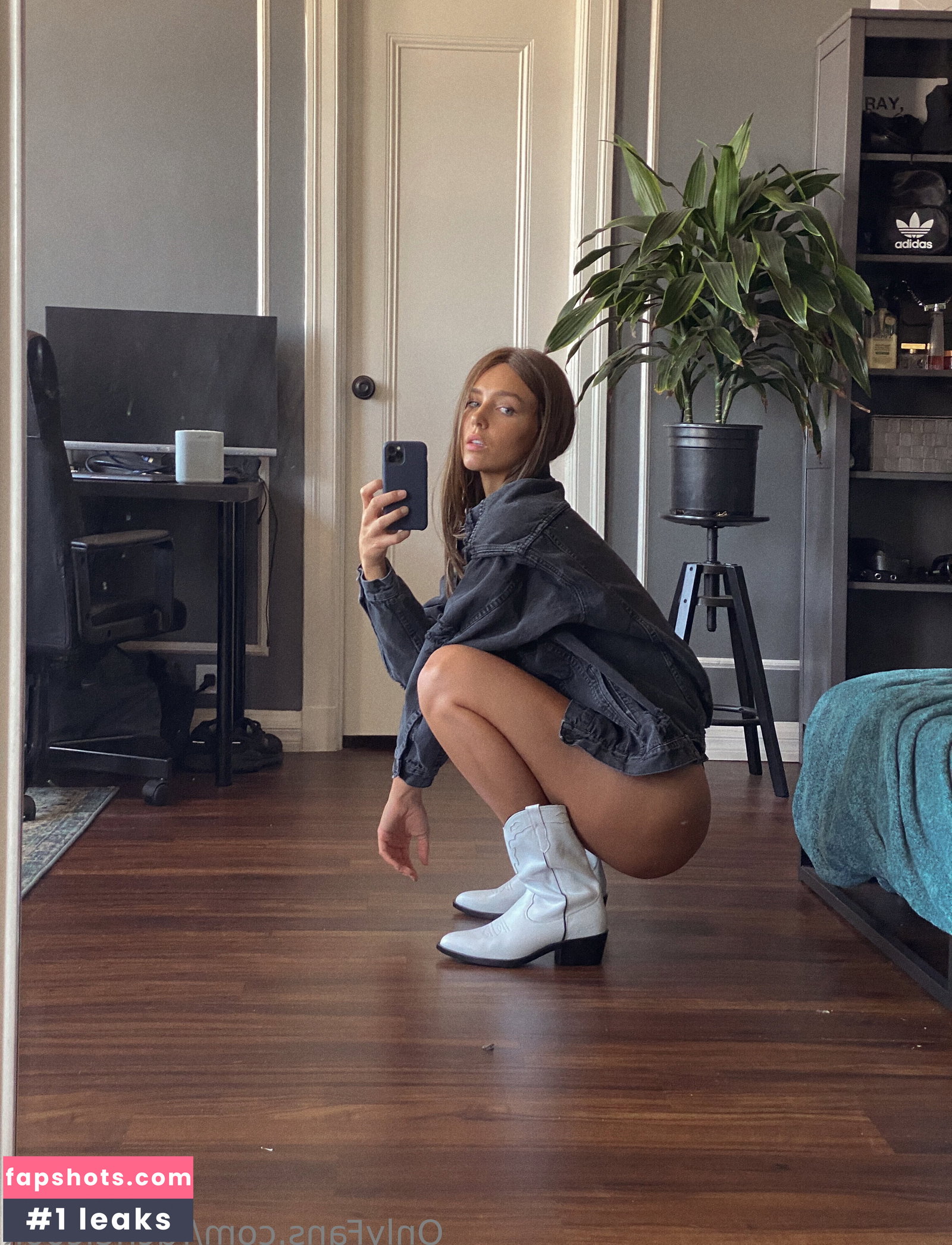 Rachel Cook gallery photo #2815