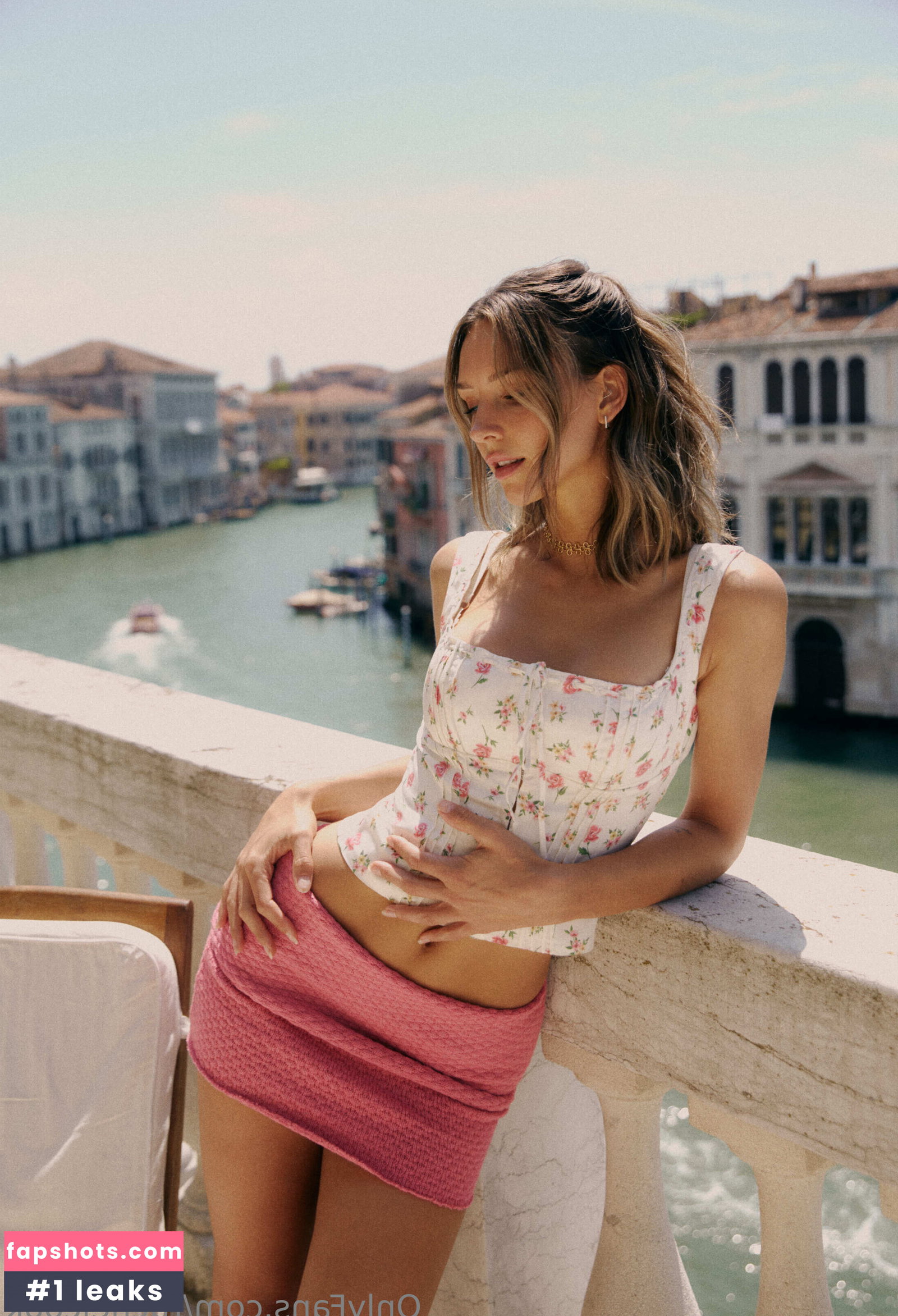 Rachel Cook gallery photo #3411