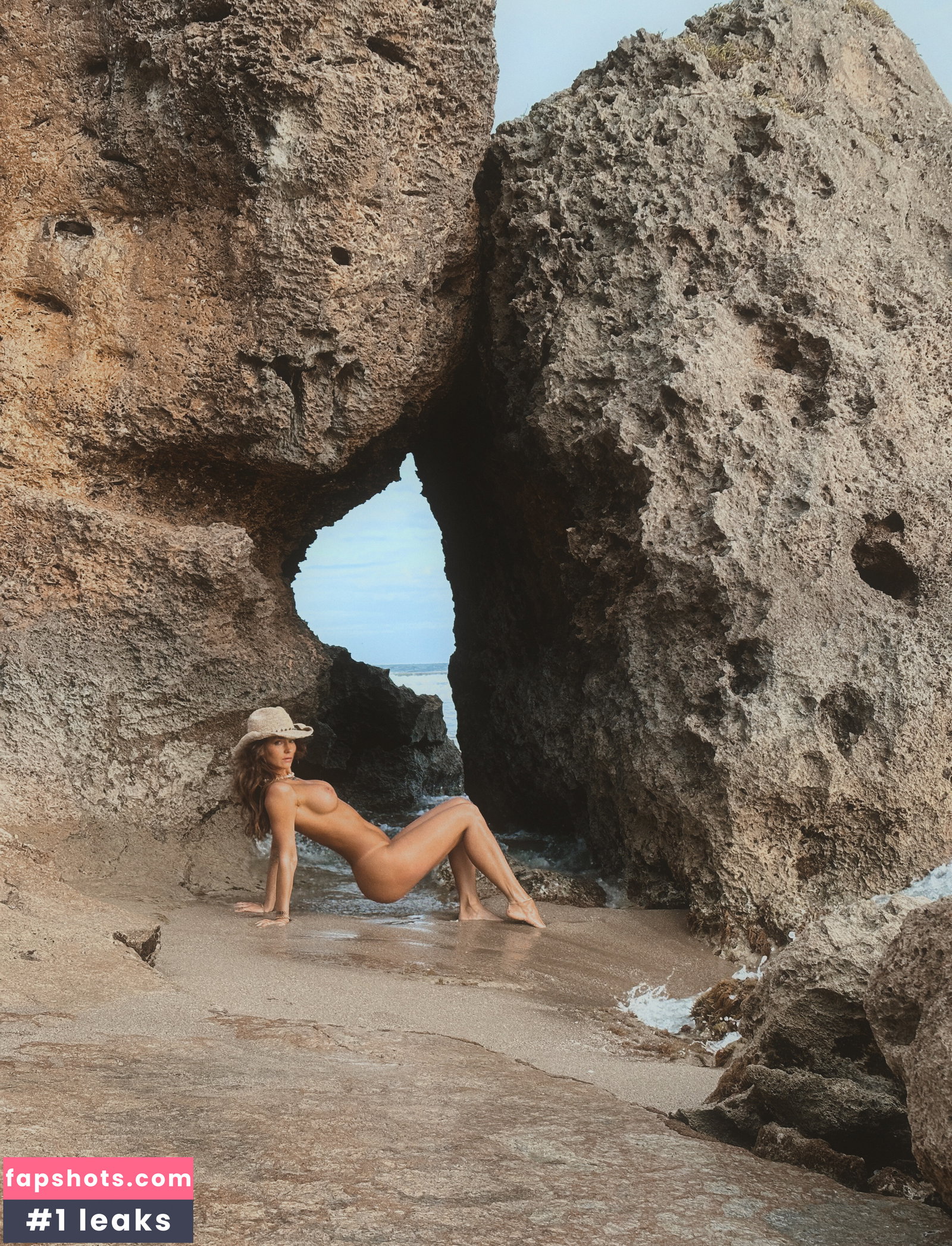 Rachel Cook gallery photo #3910