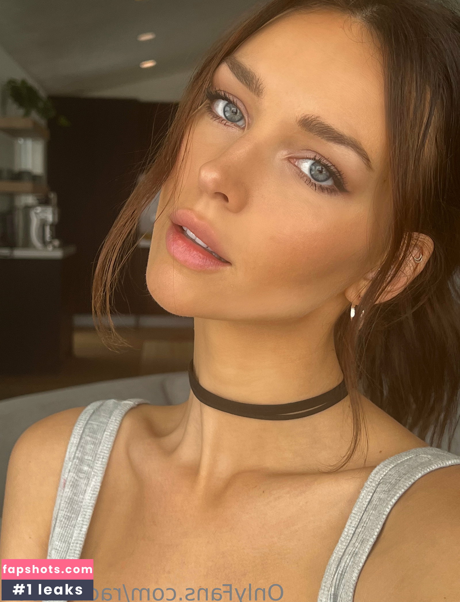 Rachel Cook gallery photo #5953
