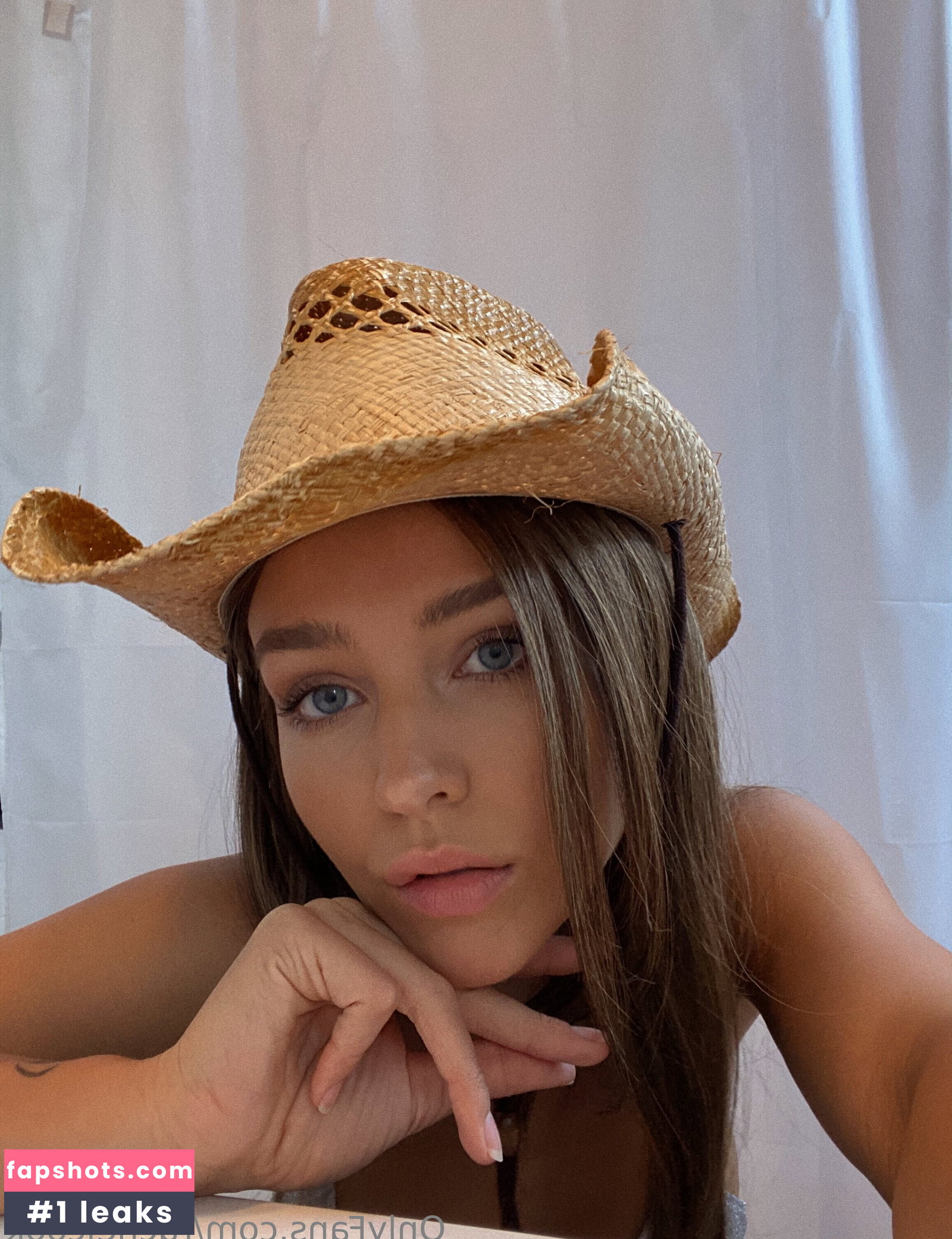 Rachel Cook gallery photo #3552