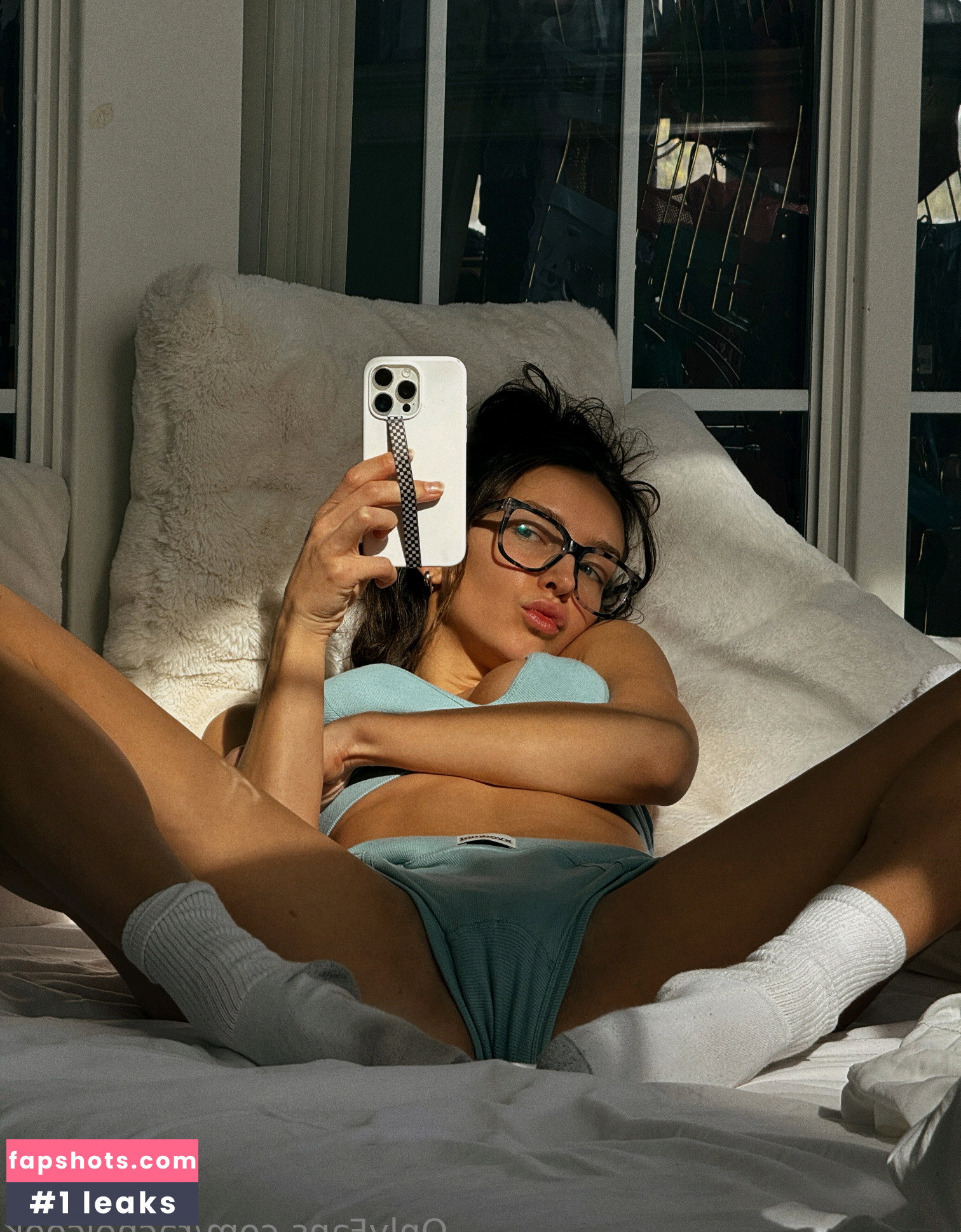 Rachel Cook gallery photo #4224